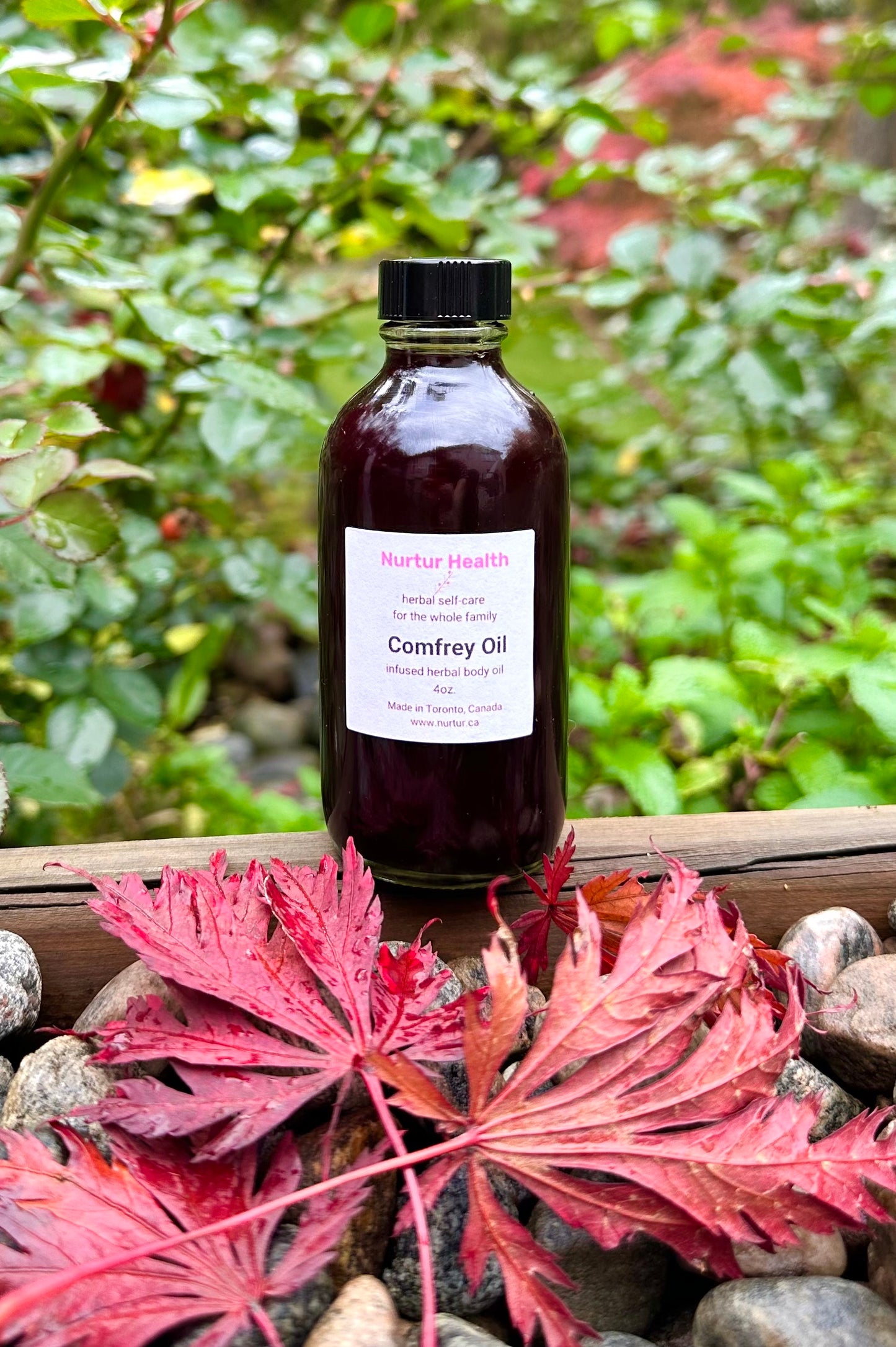 Comfrey Herbal Oil (Symphytum officinale leaf oil)