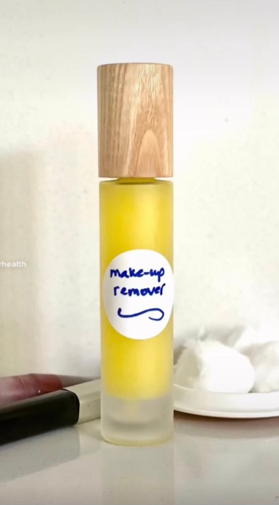 DIY Natural Eye Make-Up Remover