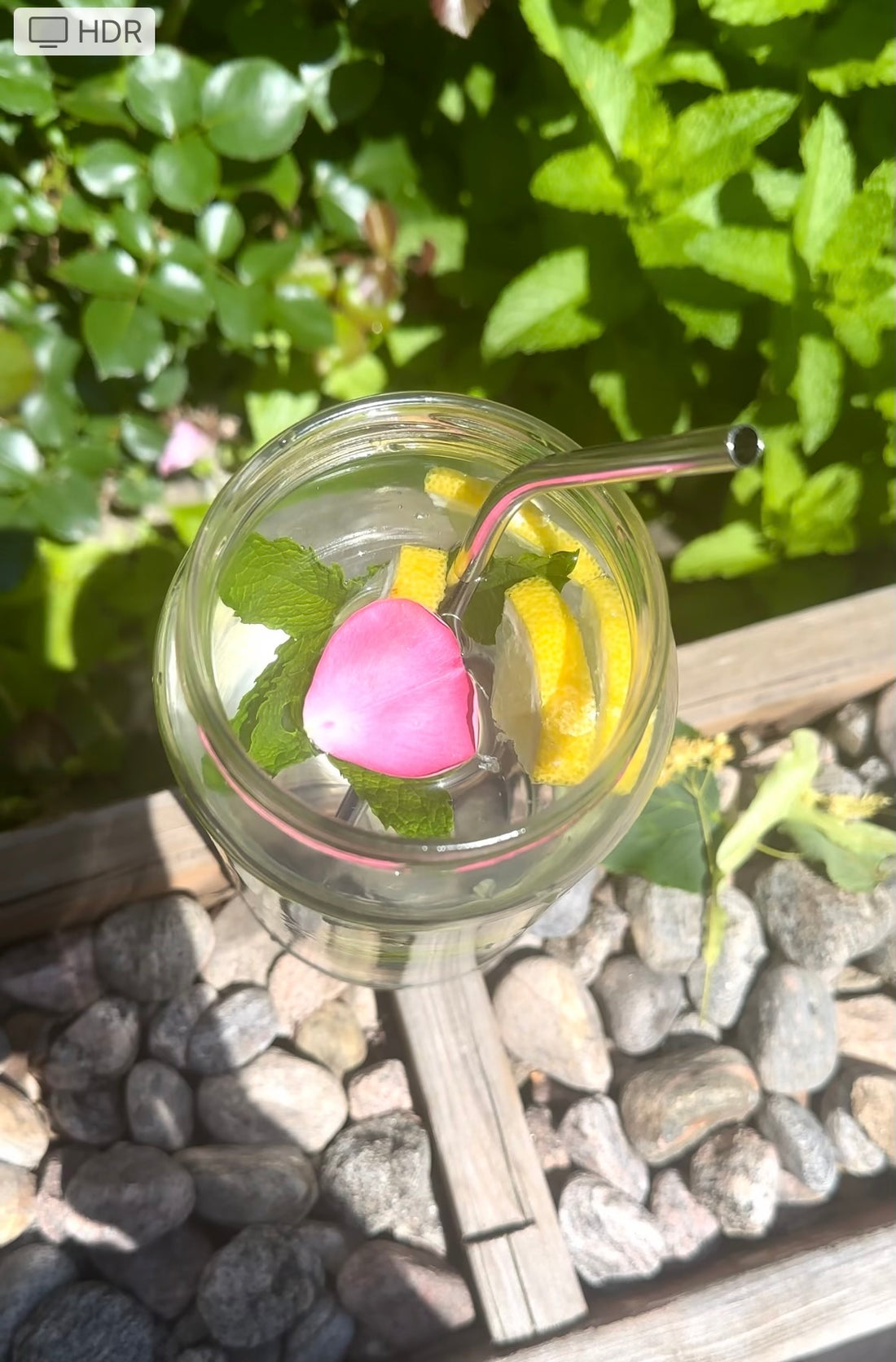 How to Make Garden Fresh Sun Tea